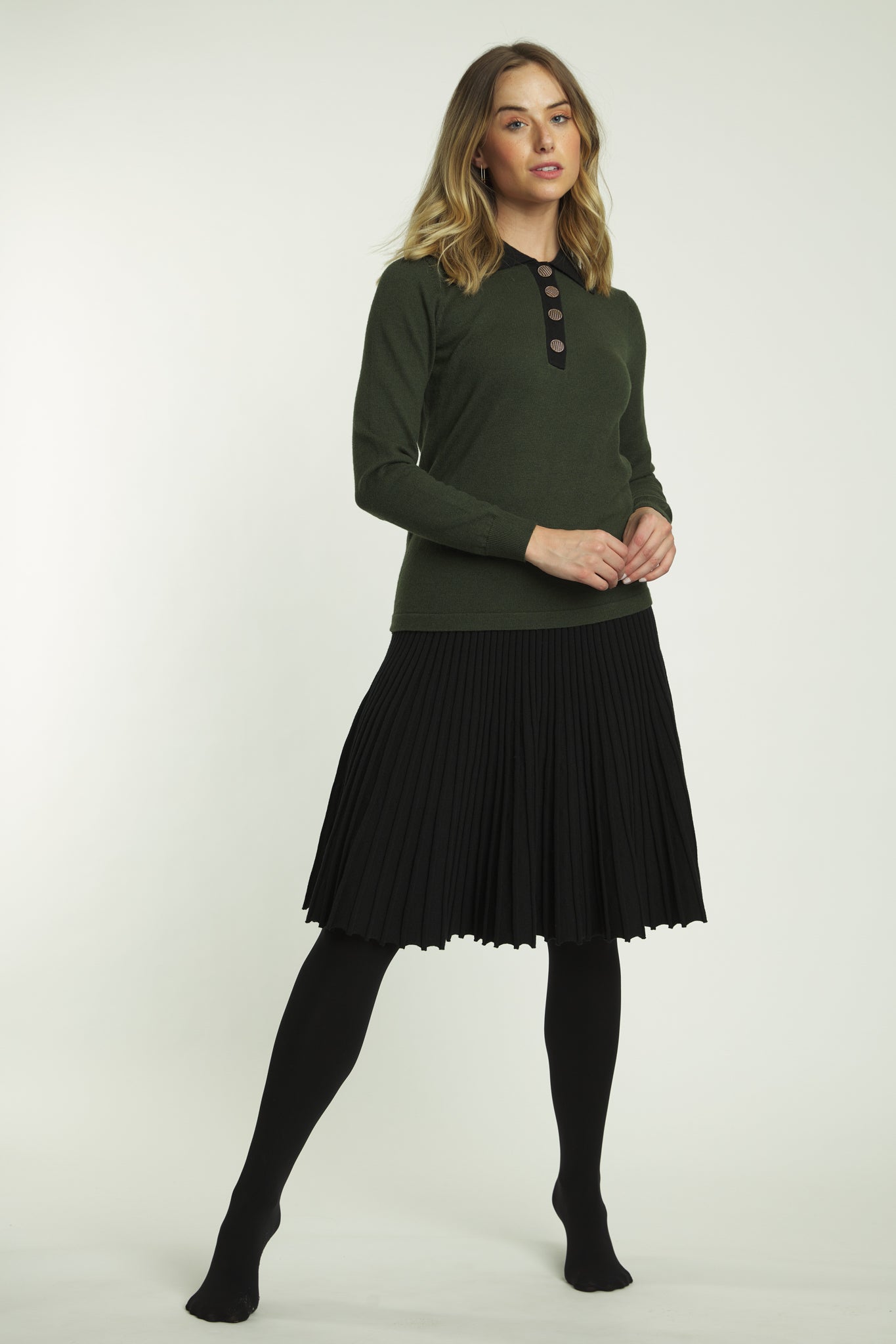 Black Pleated Knit Skirt