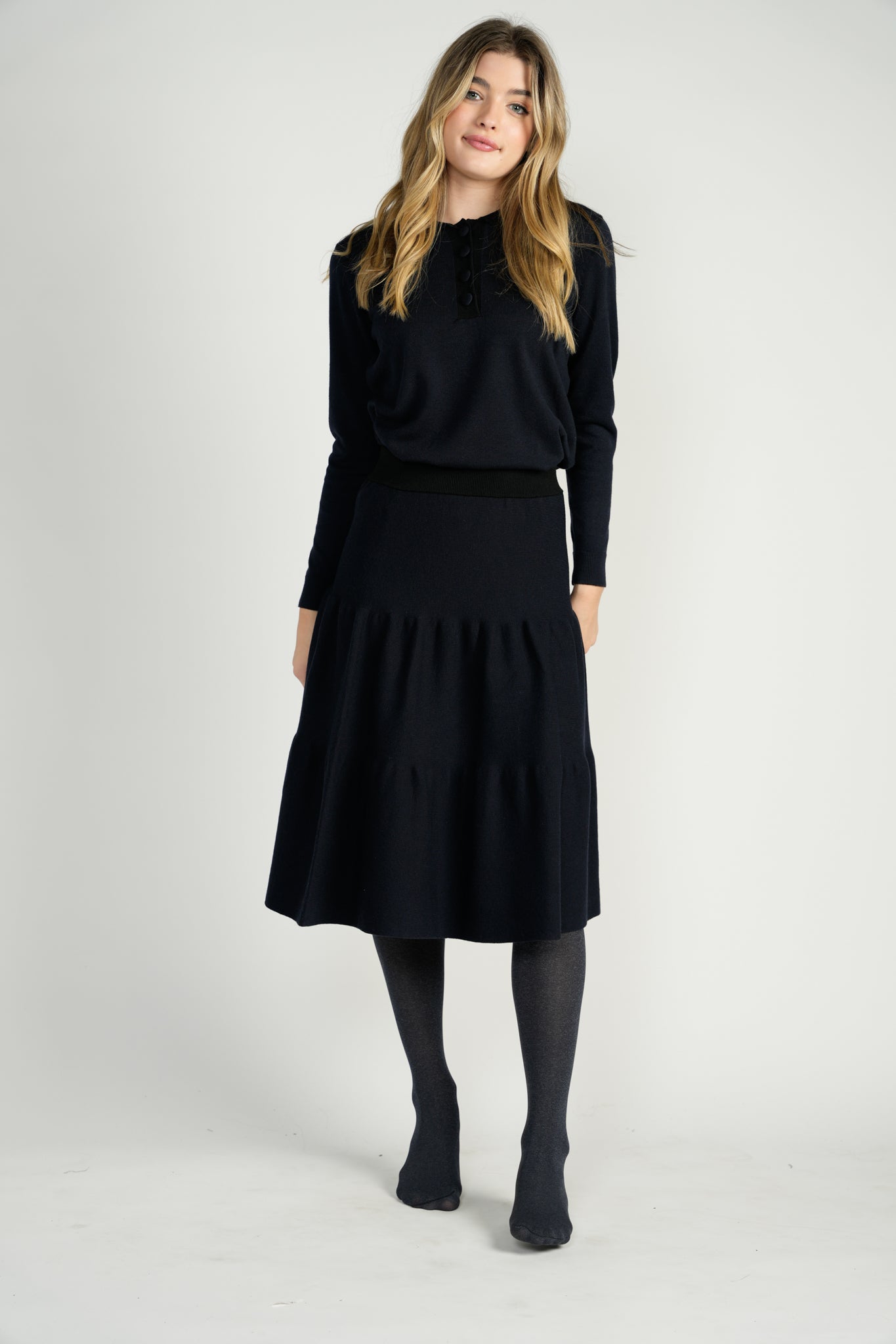 Navy/Black 2-Tiered Knit Skirt With Elastic Waistband