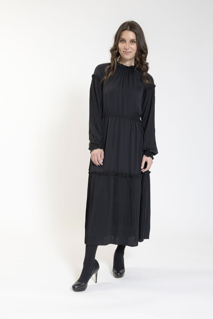 Blackcrepe Pleated Yoke Dress