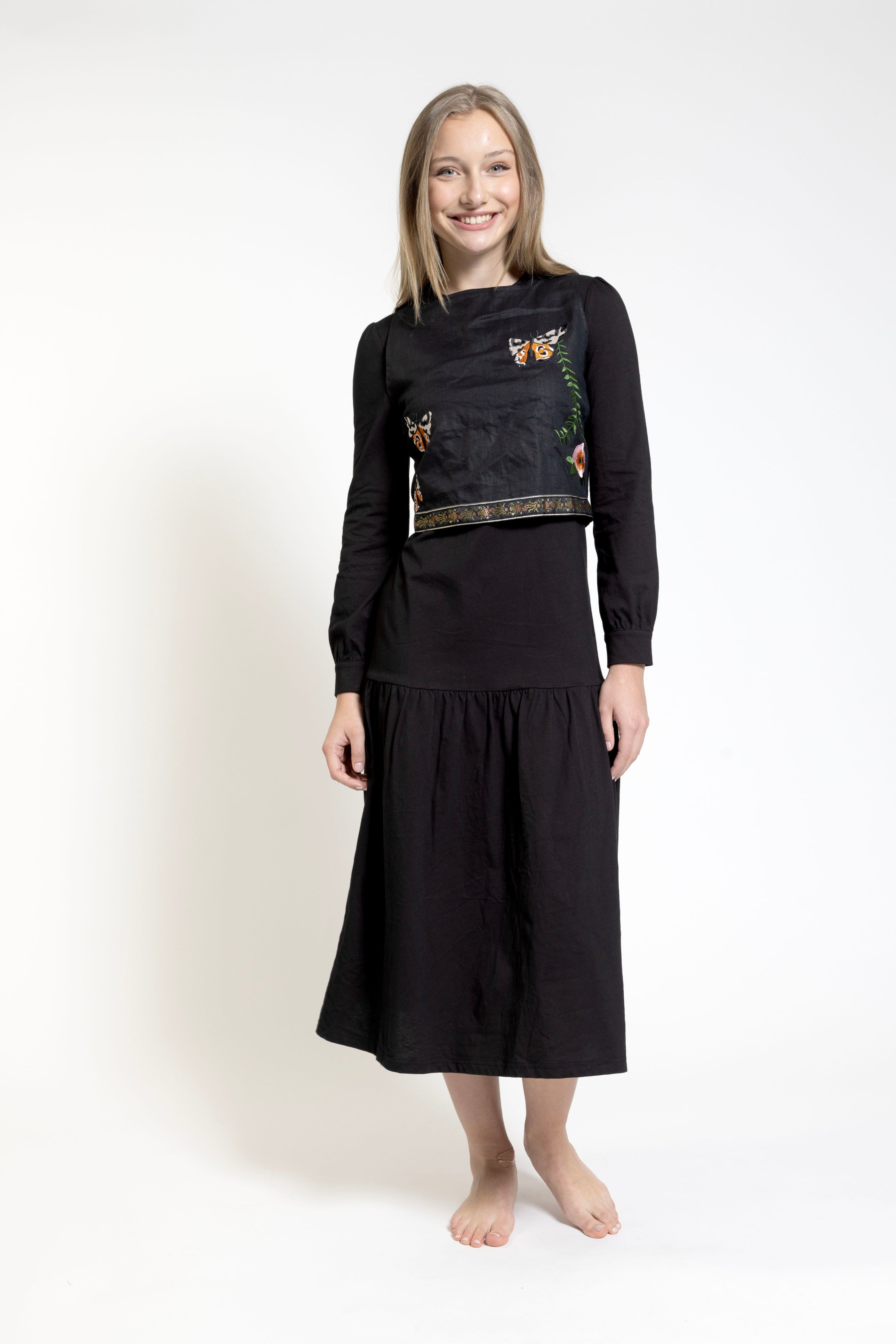 Embroidery Top & Black Knit Dress