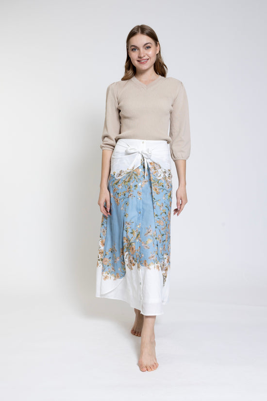 White And Blue Skirt With Belt