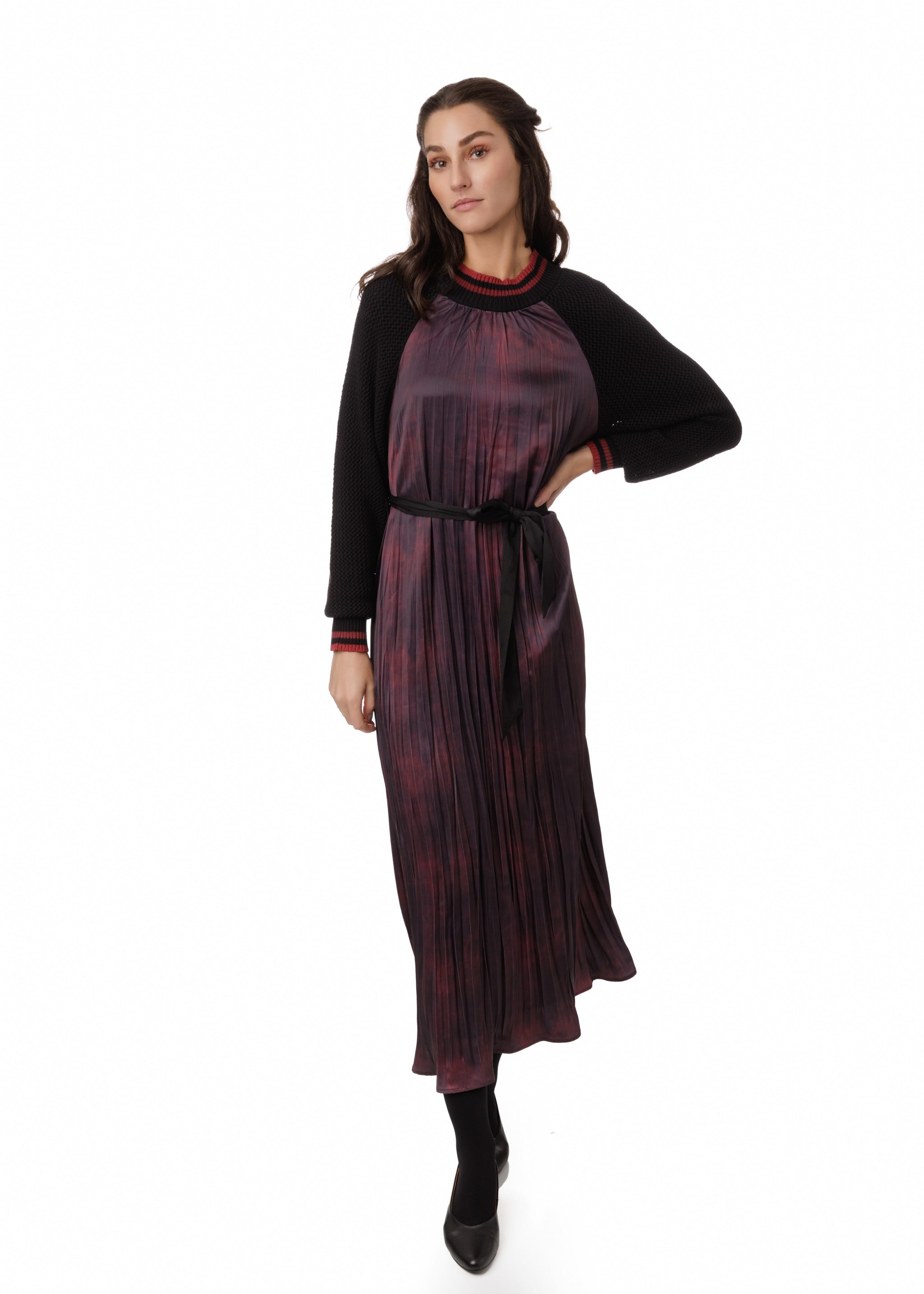 Pleated Knit Sleeved Dress