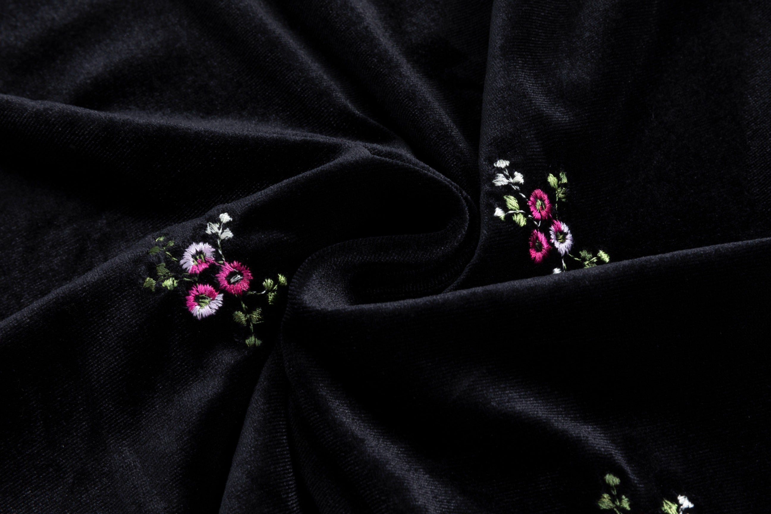 Flower Embroidery Velvet Dress With Black Velvet Shirt