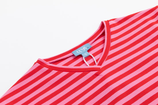 Ribbed V-Neck T-Shirt - Pink/Red