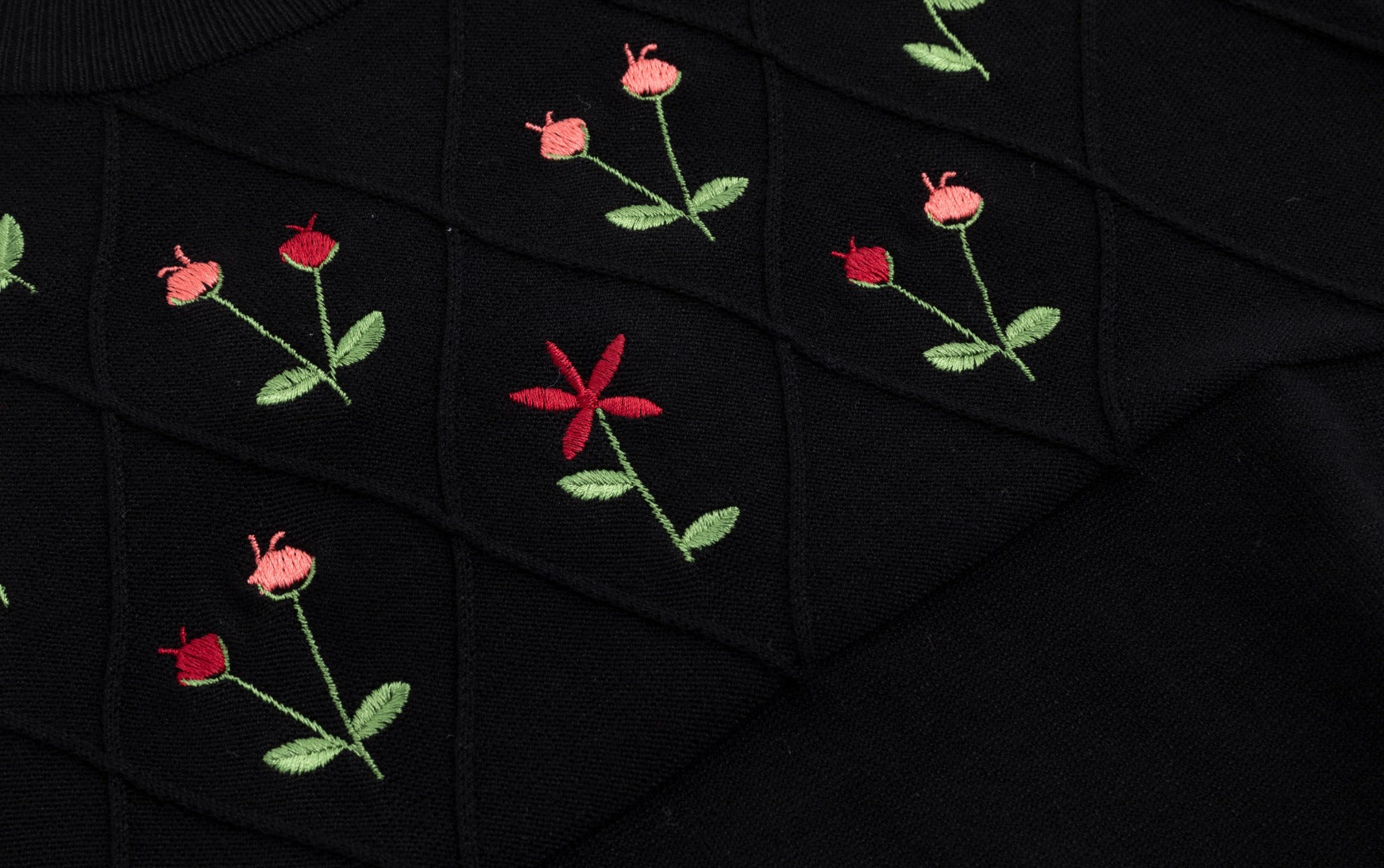 Black Knit Top With Flower Embroidery